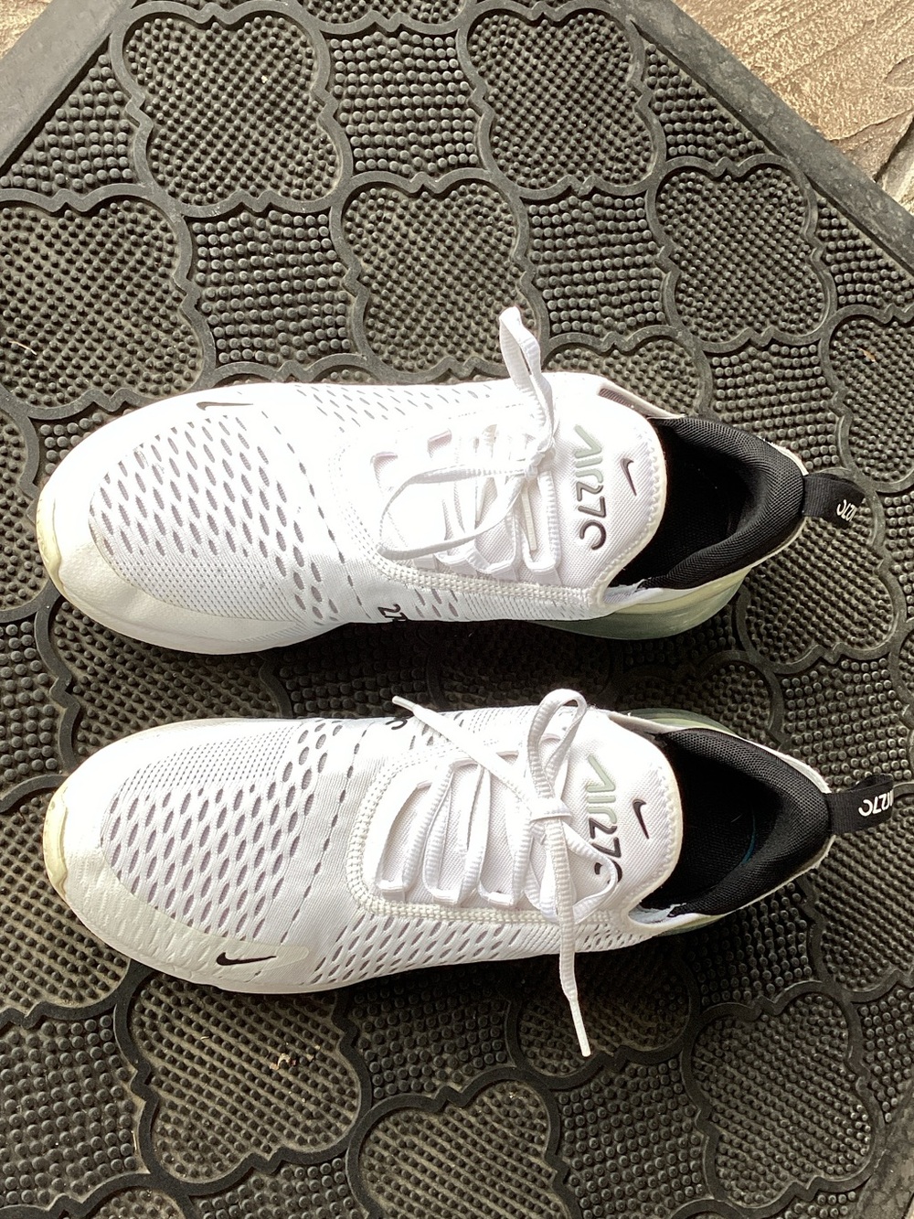 Nike White and Black Air Zoom-style Mesh Sneakers